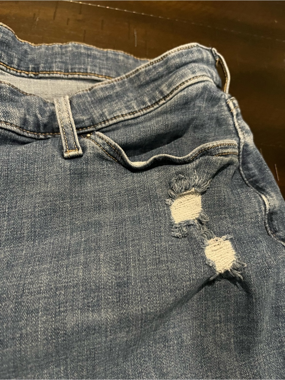 Levi's Women's Light Blue Denim Shorts mid-length size 20W - Picture 4 of 7